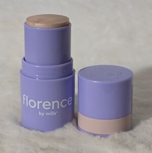 Florence by Mills Self-Reflecting Highlight Stick “Self-Love” Glow | Authentic